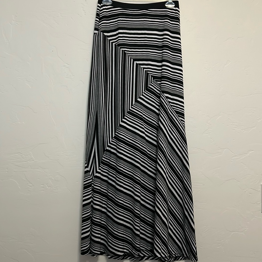 bobeau Black & White Maxi Skirt